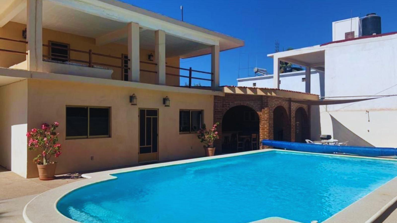 Renta vacacional privada Casa Colibrí con alberca propia en Punta Pérula