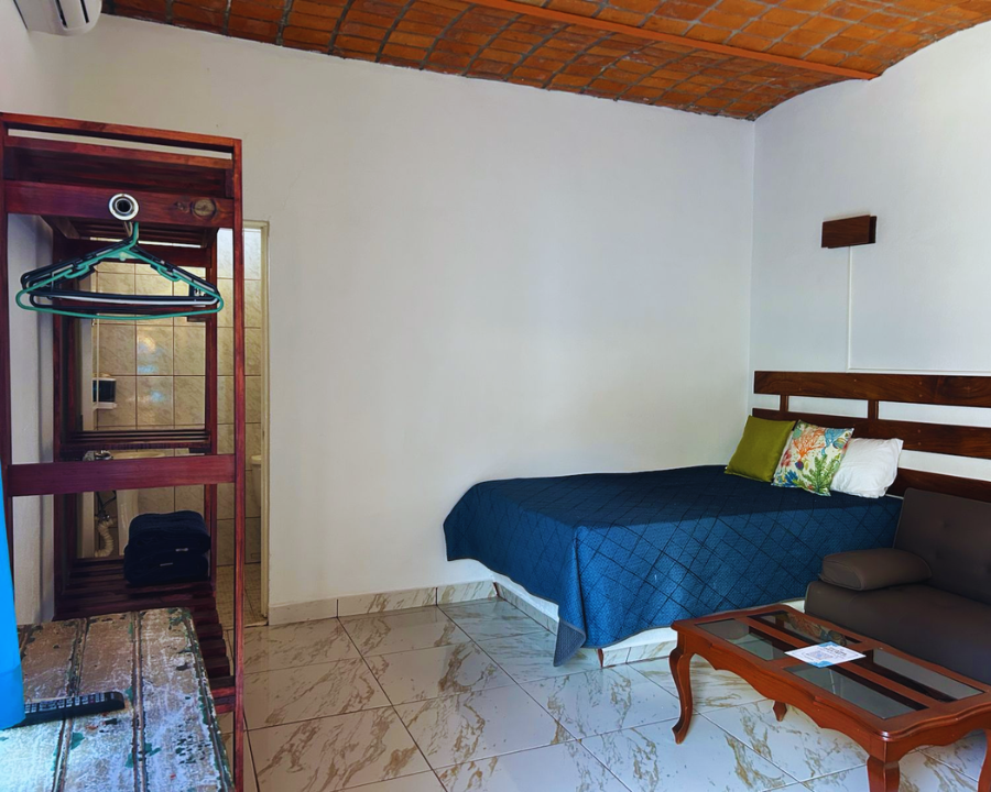 Interiores de casa de vacaciones privada en Costalegre con aire acondicionado