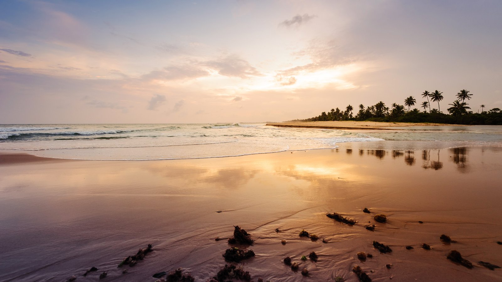 Fachada principal del hotel